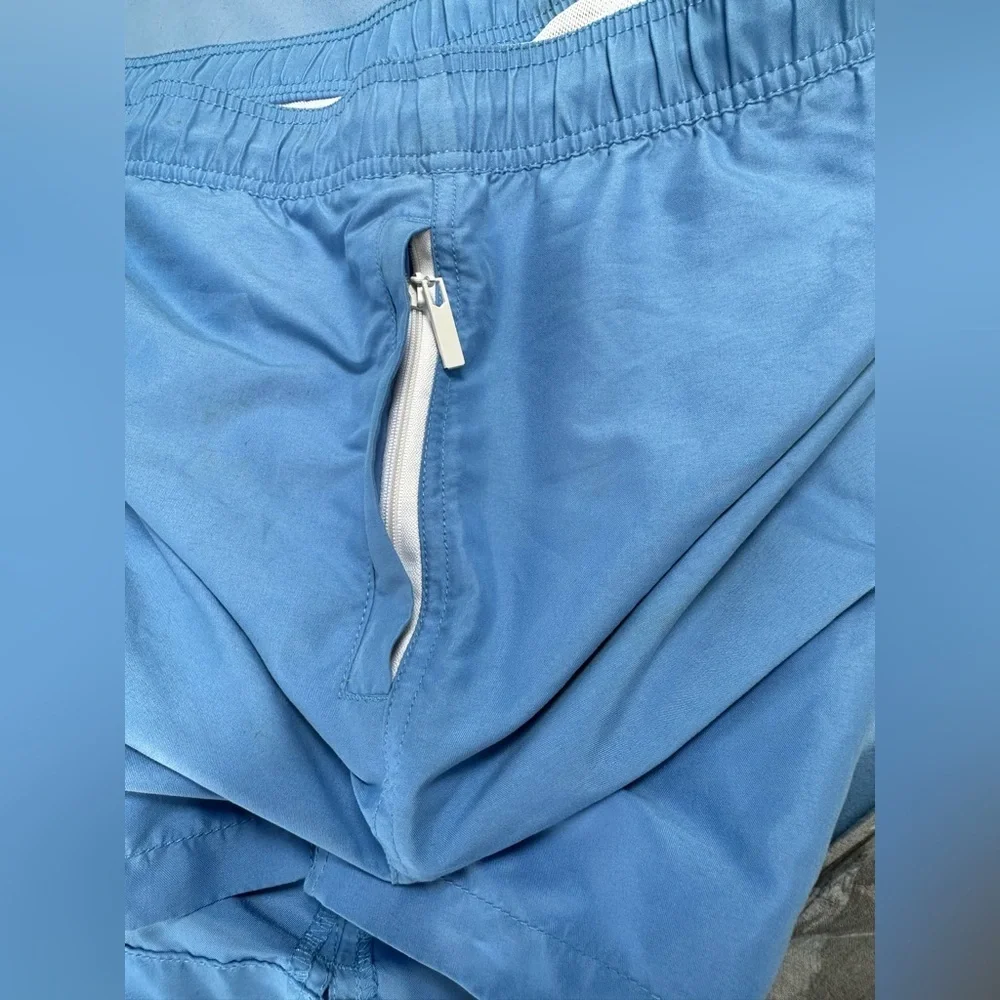 SouthernTideThe skipjack XL swimtrunks Fold in  a zipped pocket ideal for travel